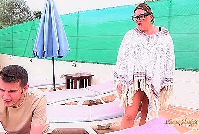 Judys Xxx – Busty Redhead Milf Jojo Catches Watching