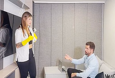 Business Man Creampies The Maid 23 Min