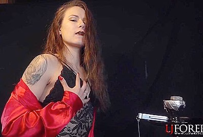 Horny Whore Breathtaking Deepthroat Video