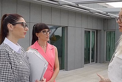 Vanessa Bruni & Helena Valle – Perverted Secretaries